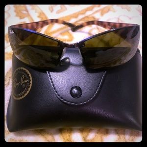 Ray Ban Rb3394 Sunglasses
Tortoise Shell RARE